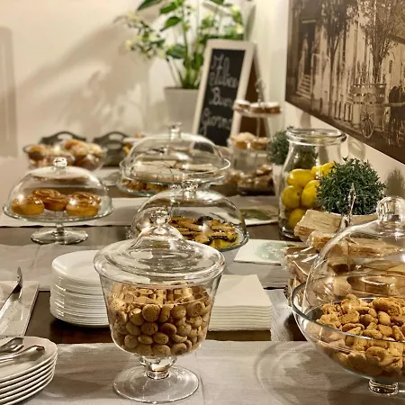 Stazione Don Camillo Bed & Breakfast 3*