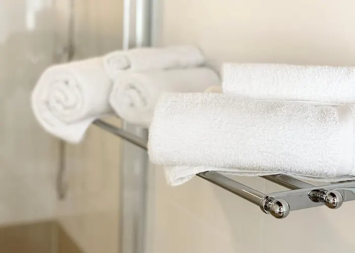 Bed & Breakfast Stazione Don Camillo 3*