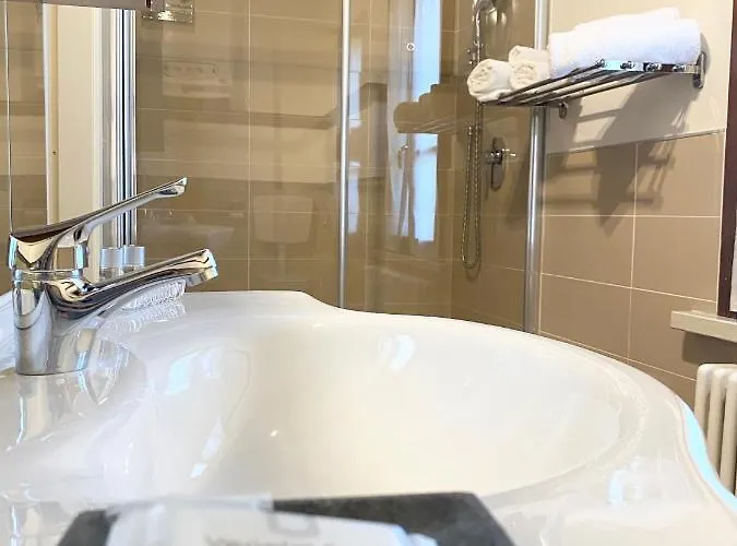 Bed & Breakfast Stazione Don Camillo 3*