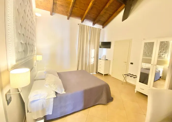 Stazione Don Camillo Bed & Breakfast Brescello