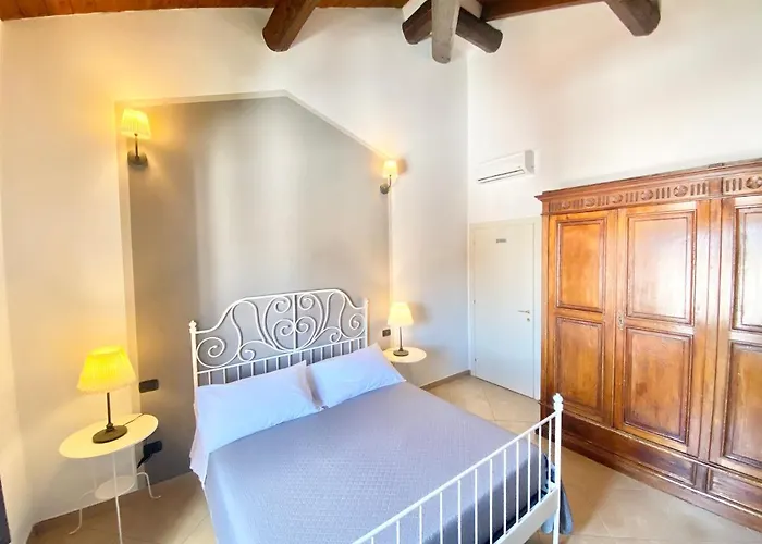 Stazione Don Camillo Bed & Breakfast